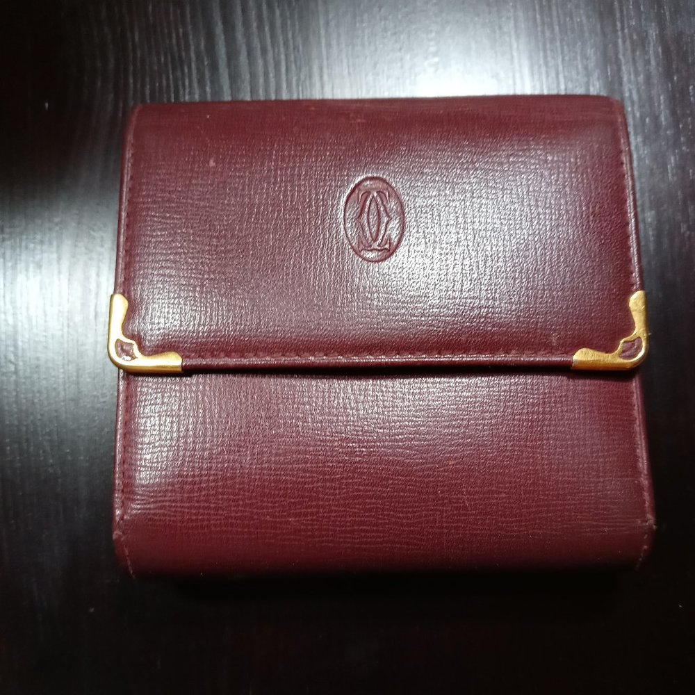 Must De Cartier Kiss Lock Bordeaux Leather Wallet